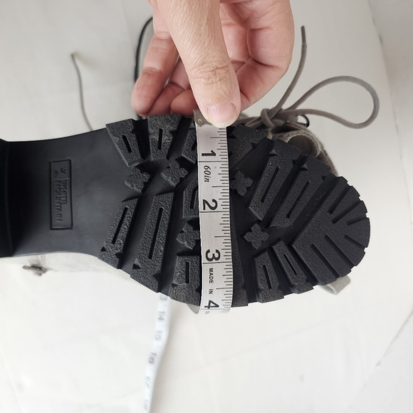 White Mountain Dashing Lace-Up Combat Boots Light Gray Quilted Side Zip Size 9.5 - Picture 7 of 8